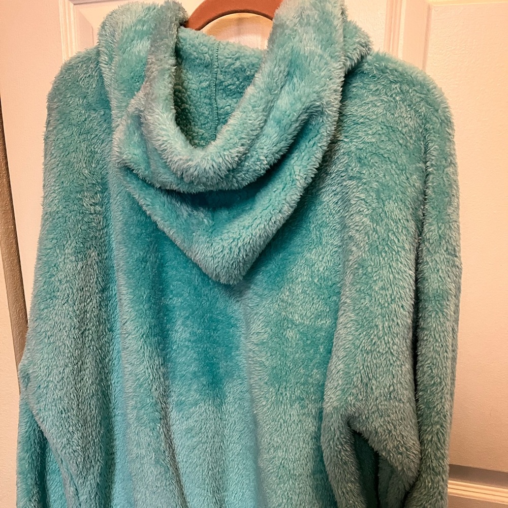 UGG NWT AUTHENTIC LOYRA SHERPA LAGUNA SOFT DROP SHOULDER SLEEVES WARM HO… - Picture 6 of 17